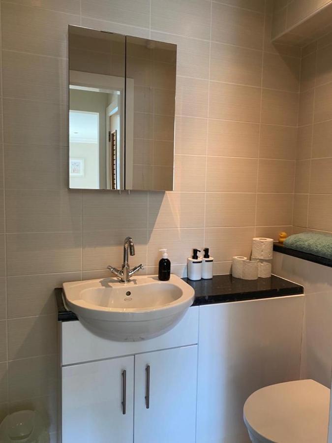 Cosy 3 Bedroom Apartment In Central Portrush With Sea Views Eksteriør billede