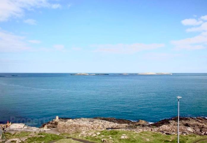 Cosy 3 Bedroom Apartment In Central Portrush With Sea Views Eksteriør billede