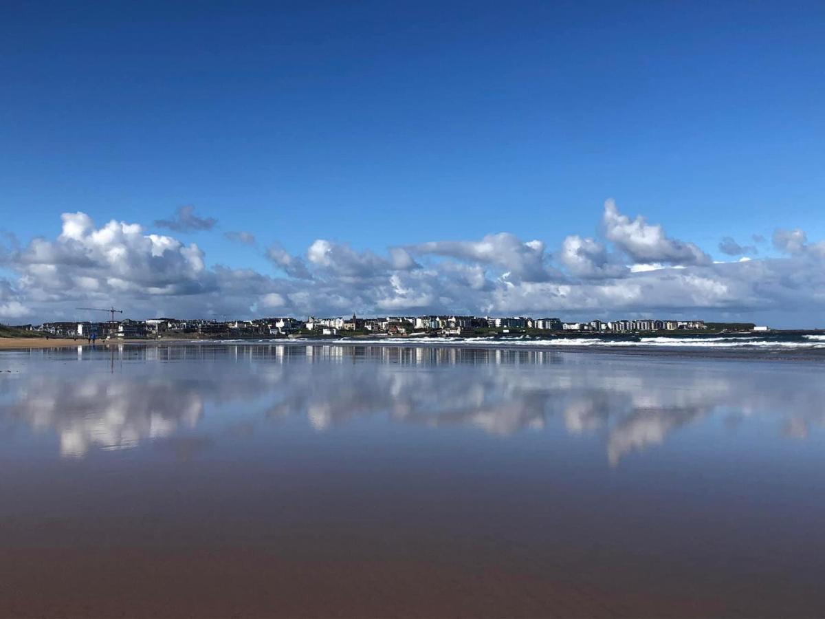 Cosy 3 Bedroom Apartment In Central Portrush With Sea Views Eksteriør billede