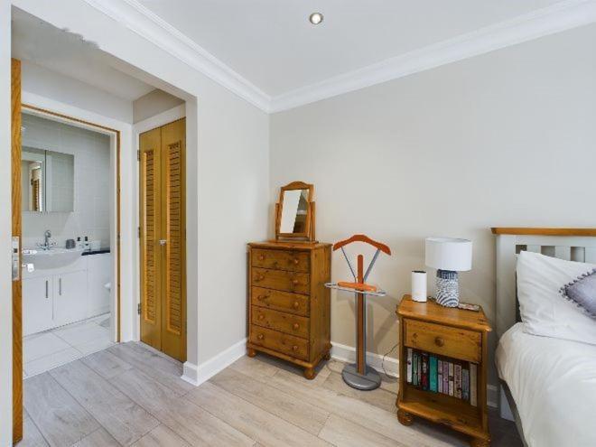 Cosy 3 Bedroom Apartment In Central Portrush With Sea Views Eksteriør billede